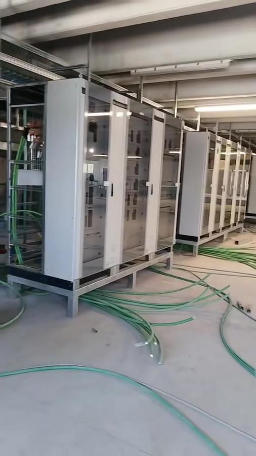 Rows of distribution columns in a power center hall