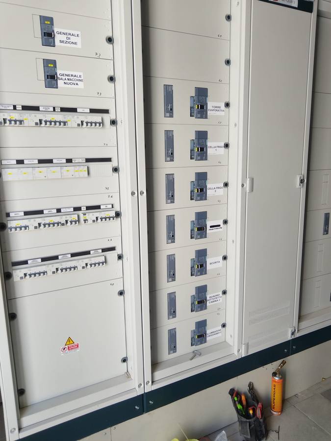 Low-voltage main switchboards in a distribution room